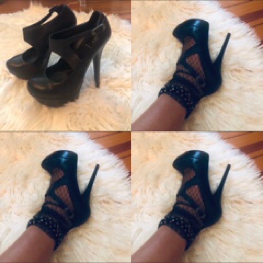 Preowned FENDI closed toe strapped platforms 61/2